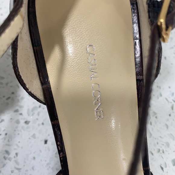 New Without Tags Square Toe Heels - Picture 2 of 9